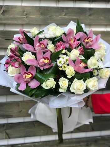 Букет цветов из: Розы и Хризантемы в Началово