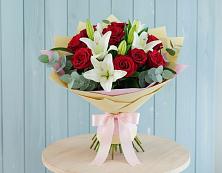 Букет цветов из:  Лилии и Розы #REPLACE_PRED# Началово