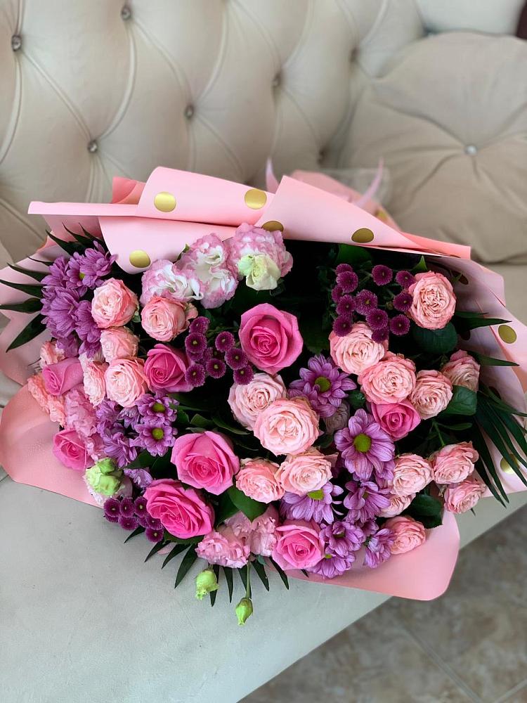 Букет цветов из: Хризантемы, Розы и Лизиантусы в Началово