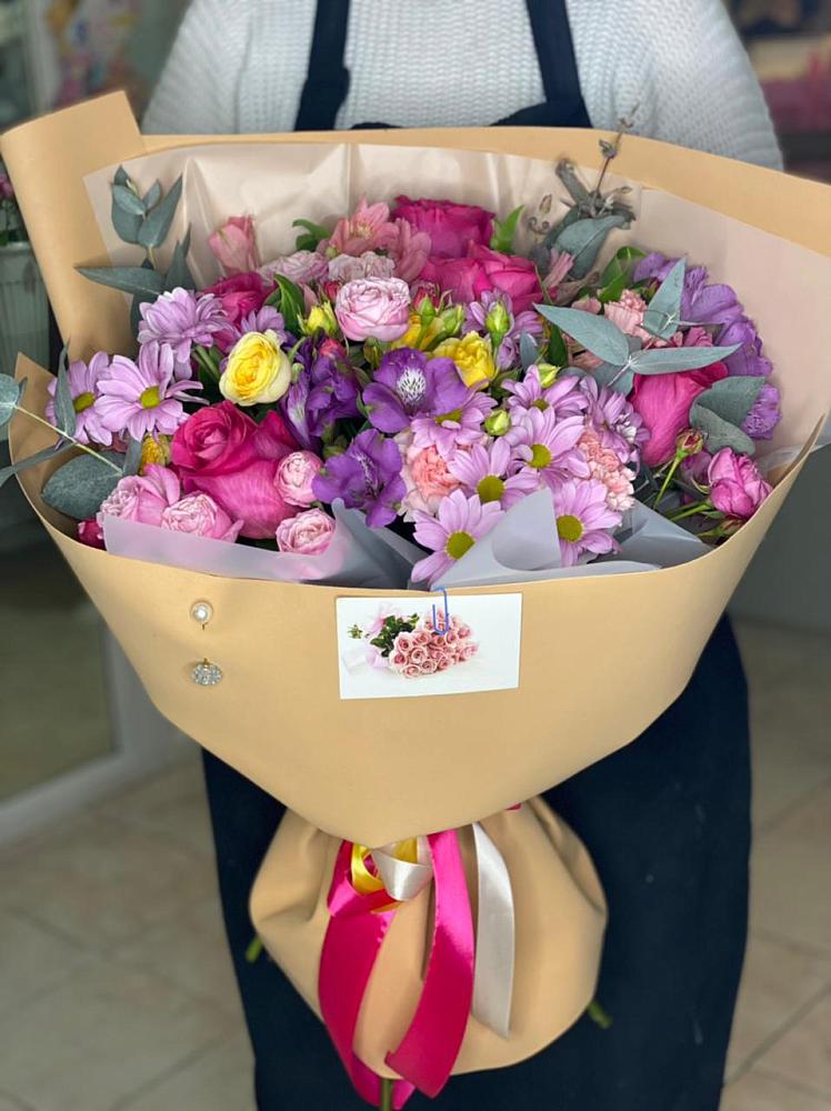 Букет цветов из: Хризантемы, Гвоздики и Альстромерии в Началово