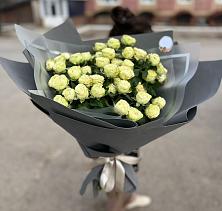 Букет Белые кустовые розы Солинеро в Началово
