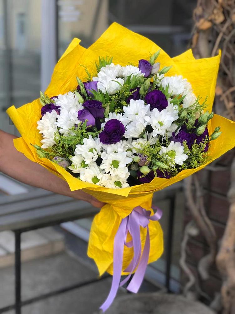 Букет цветов из: Ирисы, Хризантемы и Ромашки в Началово