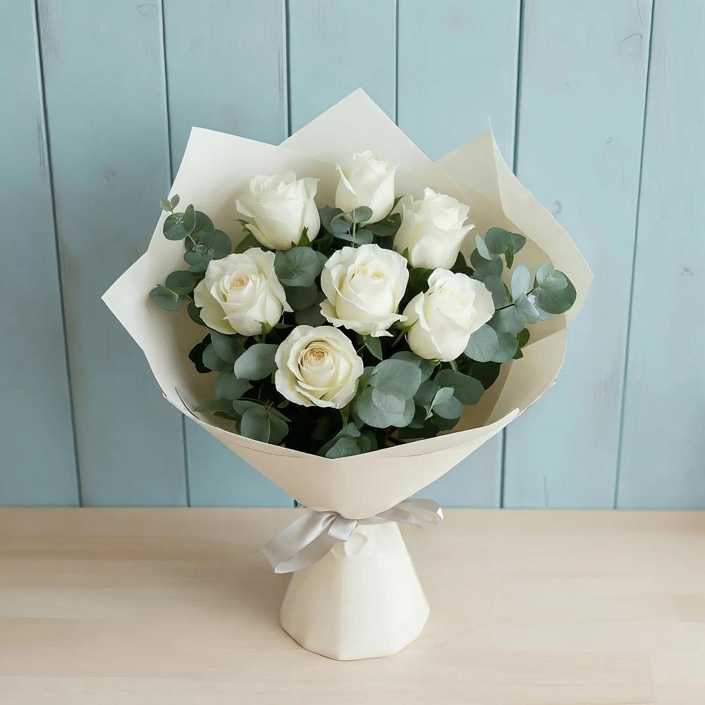 Букет Белые розы в Эвкалипте в Началово