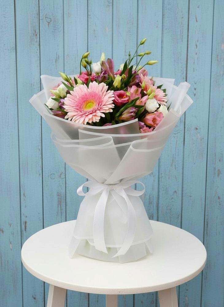 Букет цветов из: Герберы, Альстромерии и Лизиантусы в Началово