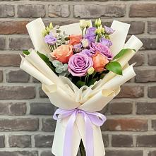 Букет цветов из:  Лизиантусы и Розы #REPLACE_PRED# Началово