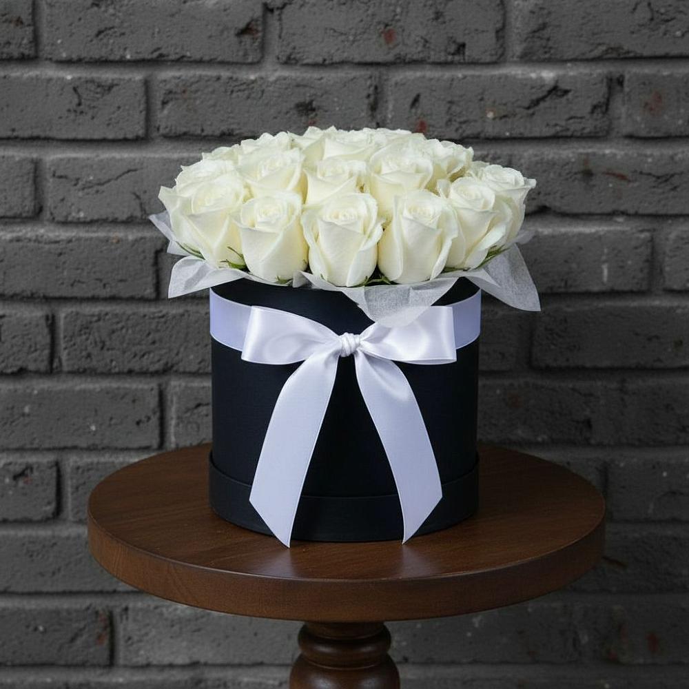 Цветочная композиция из Розы в шляпной коробке в Началово