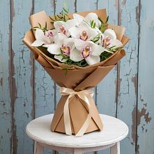 Букет цветов из:  Орхидеи и Розы #REPLACE_PRED# Началово